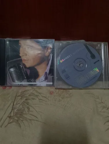 2 Cds Sertanejo Leonardo 