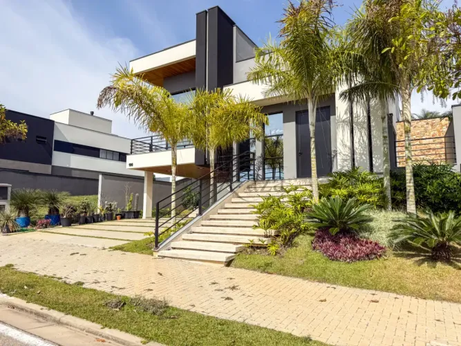 Oportunidade - Casa em Condomínio - Residencial Alphaville II - Urbanova - 3 Dormitórios -