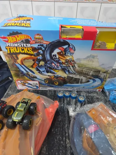 Pista hotwheels monsters truck