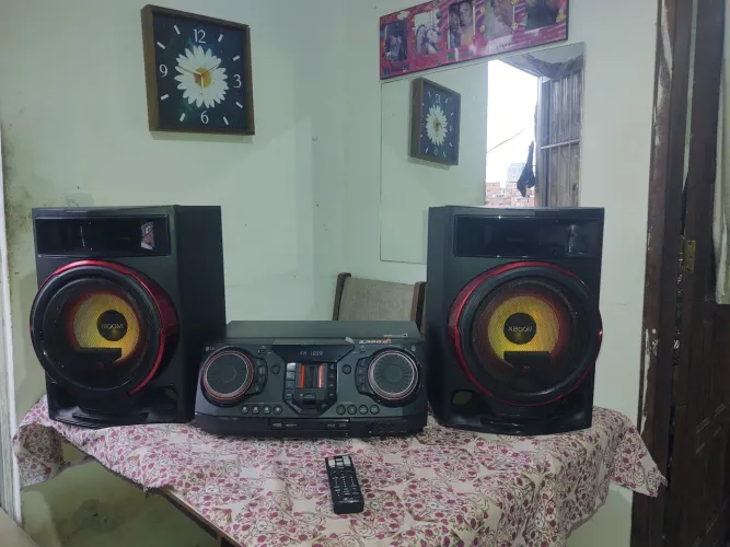Vendo som xboom LG 