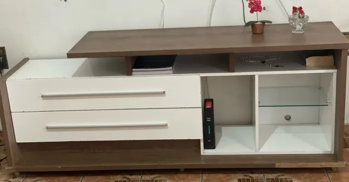Rack com 2 gavetas para sala