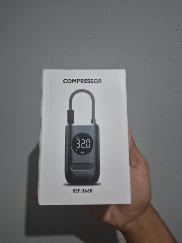 Compressor de Ar Portátil Digital Recarregável Novo