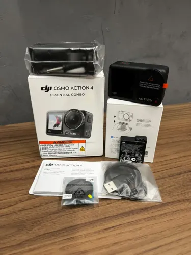 Câmera de Ação DJI Osmo Action 4 Essential Combo - Open box