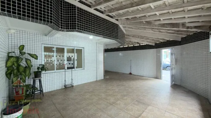 Sobrado de Esquina 3 Quartos e 3 Vagas Para Alugar Definitivo R$6.000 Pacote Canto do Fort
