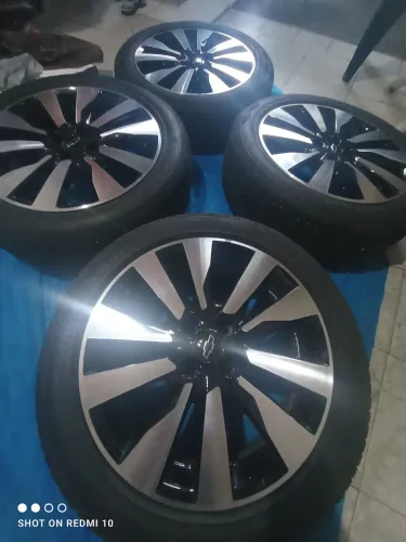 Jogo de Rodas 17 Diamantadas + Pneus 205/50/17 - Oportunidade! Parcelo em 12x s/juros