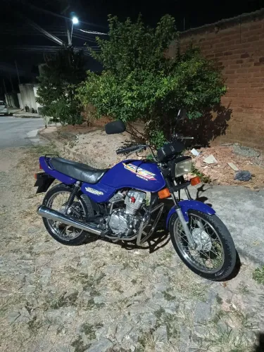 Troco por Titan 150