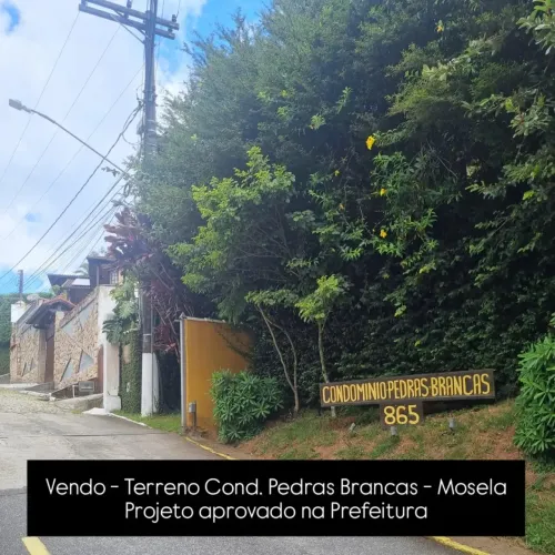 MURILO MACIEL IMÓVEIS LTDA. Vende Terreno dentro do Cond. - Aclive - Projeto Aprovado na P