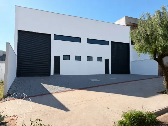 BARRACÃO COMERCIAL À VENDA | EXCELENTE OPORTUNIDADE DE INVESTIMENTO