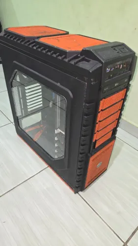 Gabinete gamer cooler master haf 942