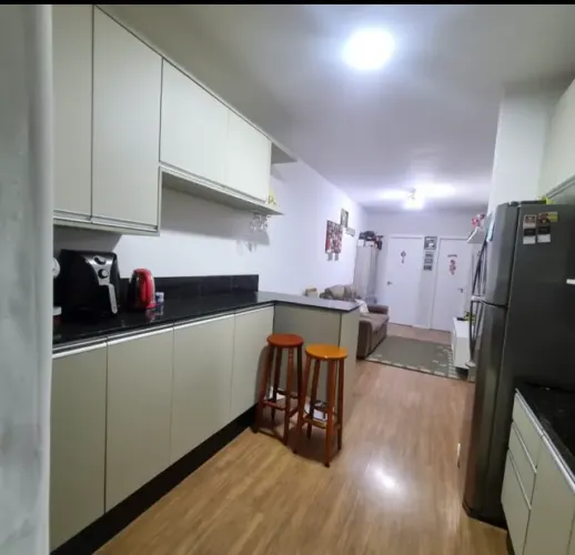 Casa no bairro areal com 3 dormitórios, vaga para carro na frente condomínio fechado