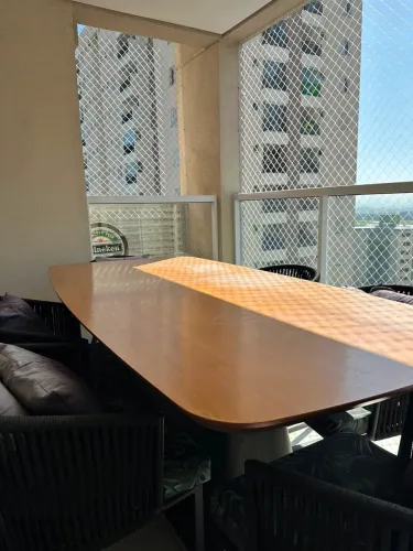 Mesa com 6 cadeiras para área externa
