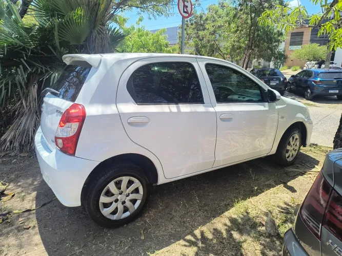 Toyota Etios X 1.3 Flex 16V 5P Mec. 2018