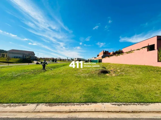 Terreno à venda no Condomínio Villa dos Pinheiros- Indaiatuba