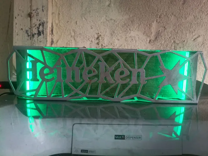 Letreiro Heineken