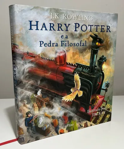 Harry Potter e a Pedra Filosofal versão ilustrada