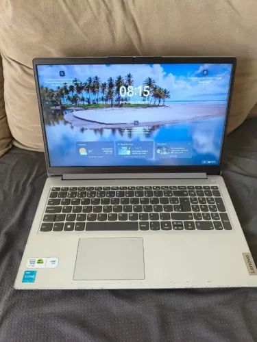 Notebook Lenovo i3 12º geração em ótimo estado