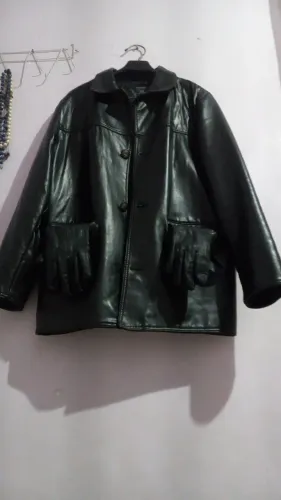 Vendo essa jaqueta de couro legitimo importada .