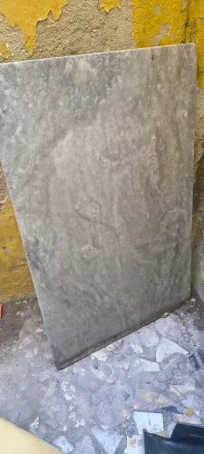 Mesa de mármore