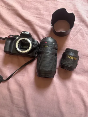 NIKON D3200 + lente 70-300 AF-S Nikkor 1:4.5-5.6G