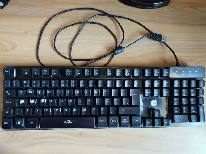 Teclado Gamer Rapid Fire Revolution
