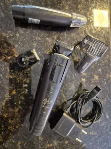 Aparador de pelos Philips + aparador de pelos de nariz e ouvidos Mondial