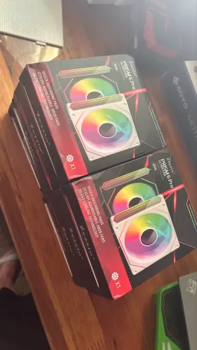 (LACRADAS) 8 fans cópia Lian Li