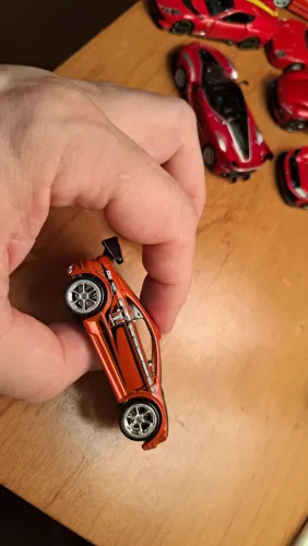 Carrinho Hot Wheels raro escala 1/64 Asphalt Assalt