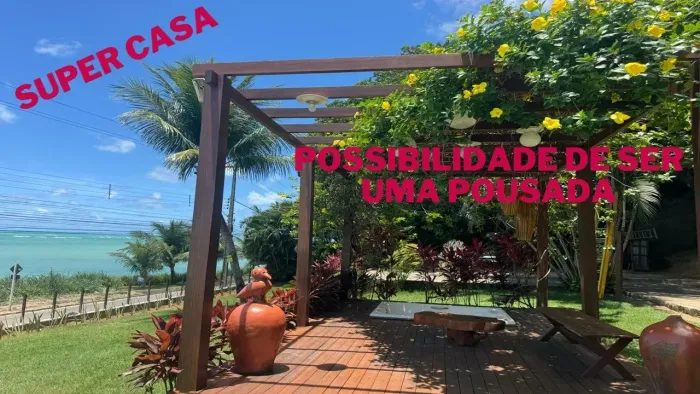JAPARATINGA (AL) - CASA sendo 7 suítes, 10 vagas, pé na areia, frente mar. São 450m².
