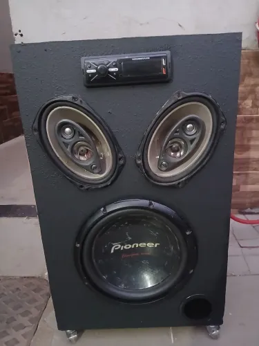 Caixa residencial cara preta, bluetooth, taramps