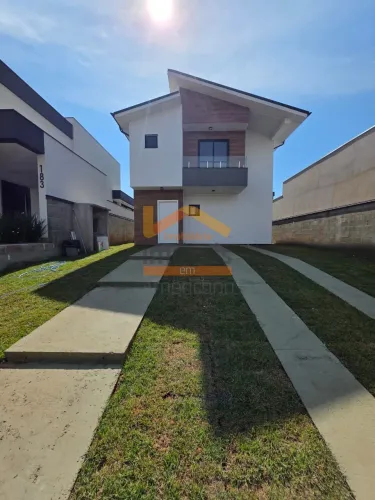 Venda de Casa em Condomínio de Luxo em Nova Odessa-SP no Jardim Recanto das Águas: 3 quart