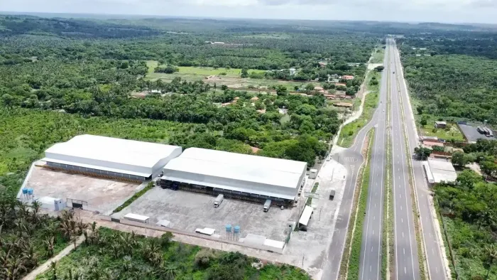 Galpão para alugar na BR-316 em Teresina, com 4.400 m² de, docas e pé-direito 10,00 metro