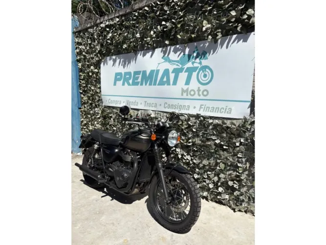 Triumph Bonneville t100 black 2021