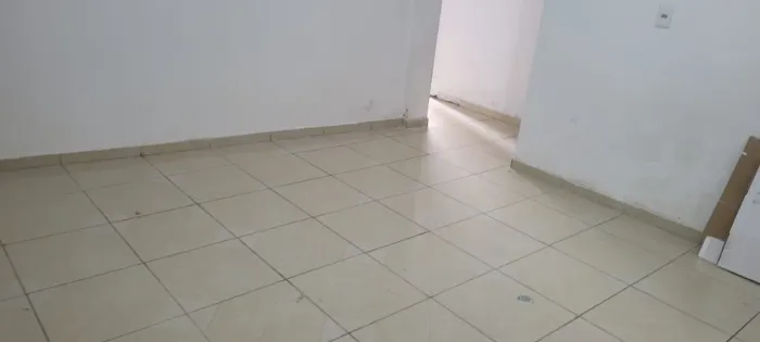 Aluga-se Kitnet no Centro