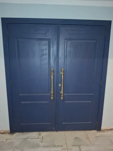 Vende-se porta de madeira usada