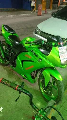 Kawasaki ninja 250cc 2010