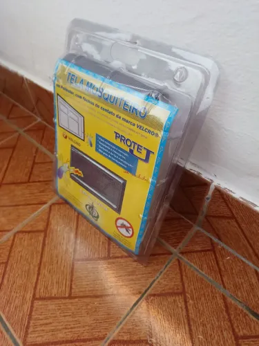 Tela mosqueteira  1 de1,25m x1,05 e 2 de 1,25m x1,25m cada uma sai pelo valor  de 25,00