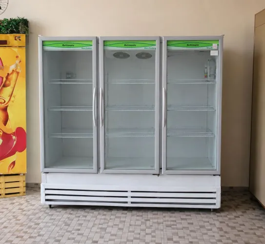 Geladeira expositora refrimat 3 portas