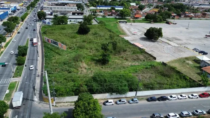 Área na Principal da Durval de Gois Monteiro - Maceió - AL