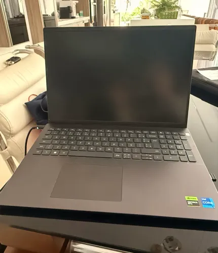 Notebook Dell Vostro 7620
