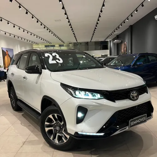 Toyota Hilux SW4 Diamond 2.8 TB 4X4 Die. Aut. 2023