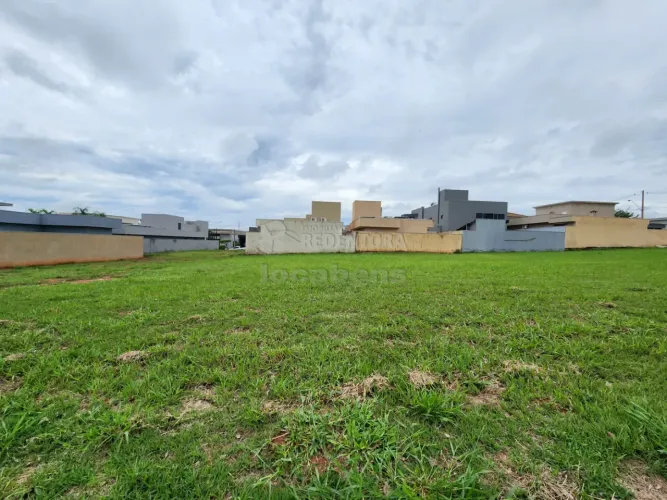 Terreno a venda no Terra Vista em Mirassol/SP com 366 m² e área de lazer completa