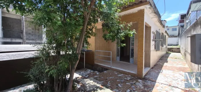 CASA RESIDENCIAL em Duque de Caxias - RJ, Centro