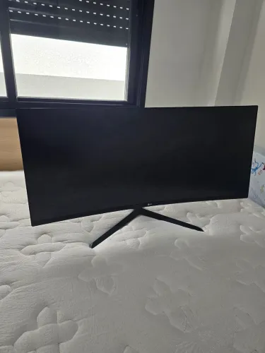 Monitor curvo 34 polegadas LG (com defeito)