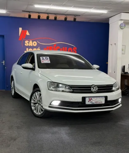 Volkswagen Jetta Comfortline 2.0 T.flex 8V 4P Tipt. 2015