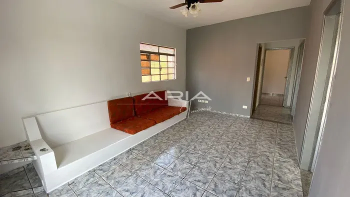 Casa de 3 quartos, espaçosa, para VENDA no CENTRO de MOTUCA - SP