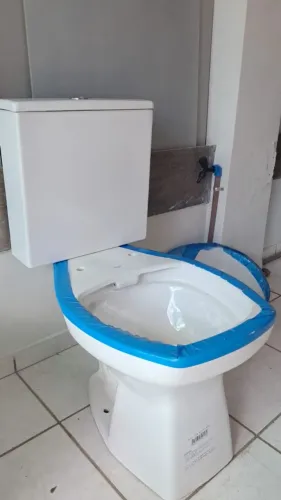 Vaso quadrado com caixa acoplada Mondialle