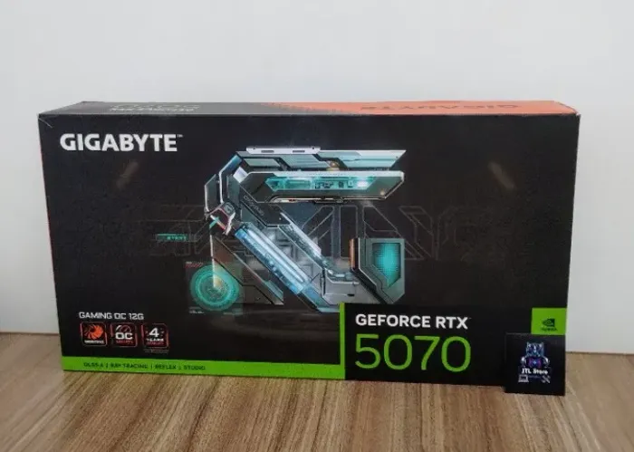 Placa de Video RTX 5070 Gigabyte 12GB OC Triple Fan