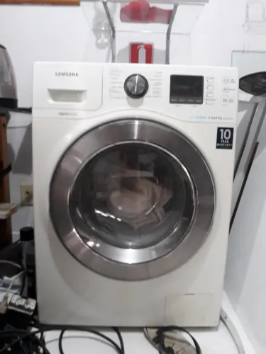 Máquina lava e seca Samsung EcoBubble de 8,5 kg