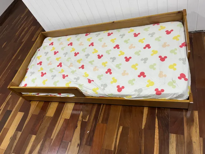 Cama montessoriana