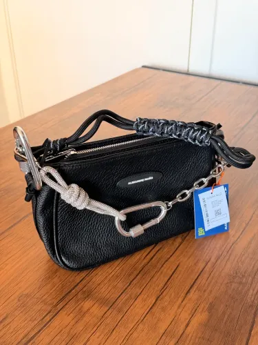 shoulder bag alexandre pavão preta